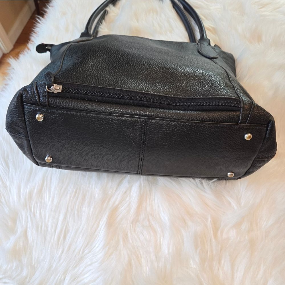 Lodis Elegant Black Leather Shoulder Bag - Picture 4 of 10